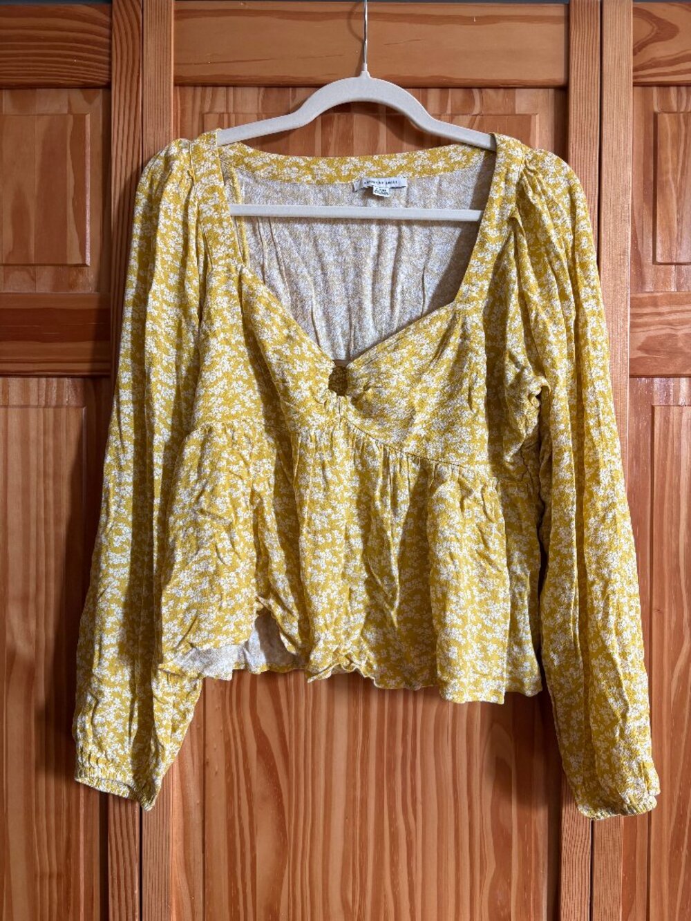 American Eagle Butter Yellow Floral Swing Top